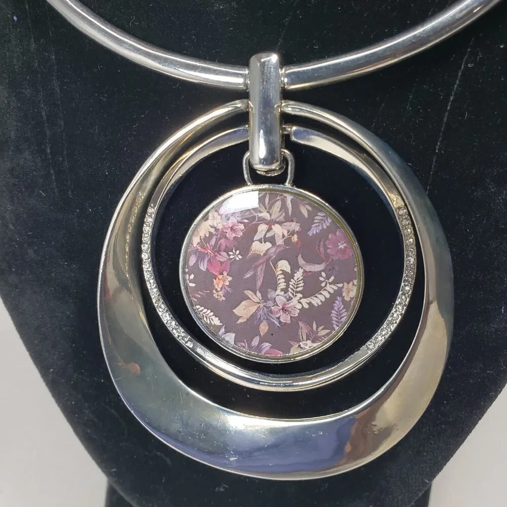 Multi Hoops Flower Pendant Statement Necklace - Polished Silver tone